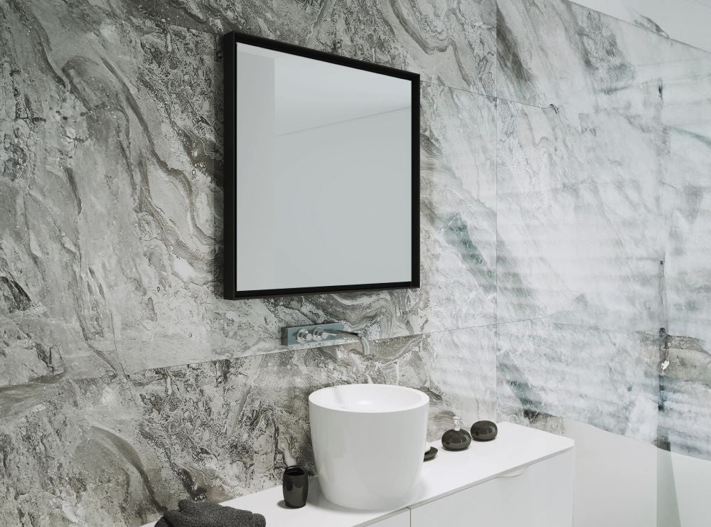 Profix Black – Wandspiegel im schwarzen Rahmen aus gebürstetem Aluminium - Ofenerlebnis.de Profix Black – Wandspiegel im schwarzen Rahmen aus gebürstetem Aluminium - Ofenerlebnis.de