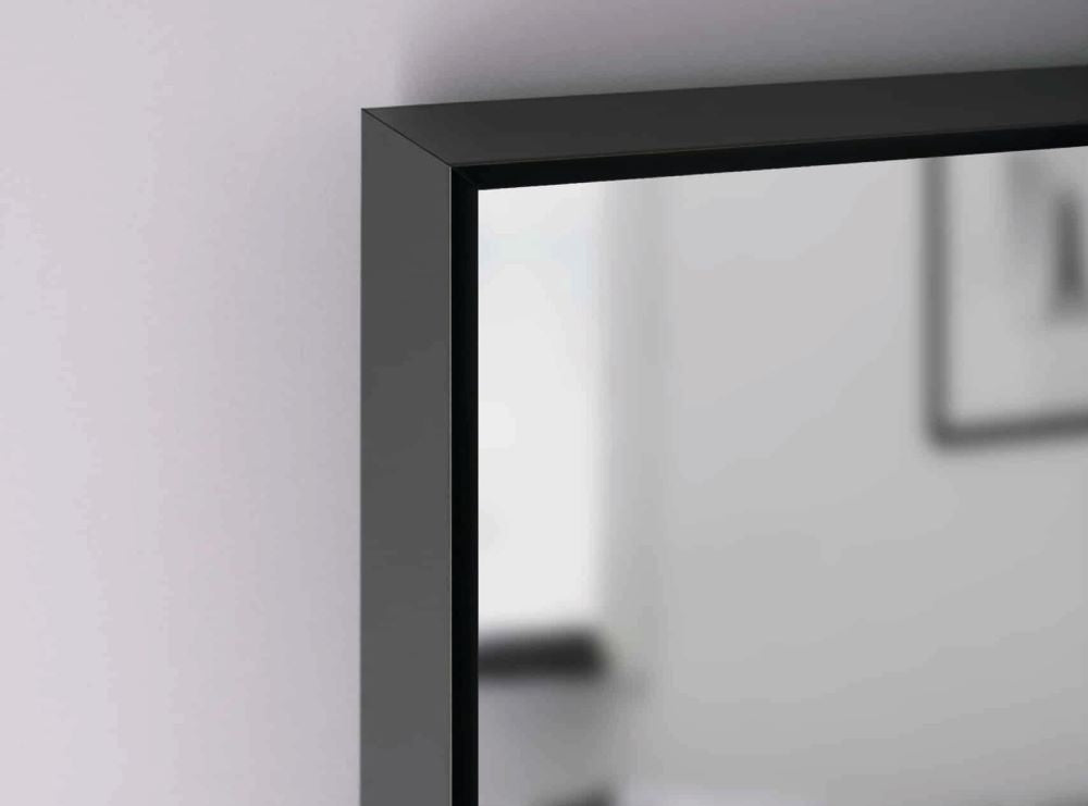 Stark Black – Rechteck Wandspiegel aus gebürstetem Aluminium, 60 x 80 cm - Ofenerlebnis.de Stark Black – Rechteck Wandspiegel aus gebürstetem Aluminium, 60 x 80 cm - Ofenerlebnis.de