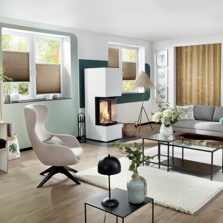 Systemkamin CERA DESIGN LINEA KL1 Stahl | 6 kW – Brennender Systemkamin im Wohnraum