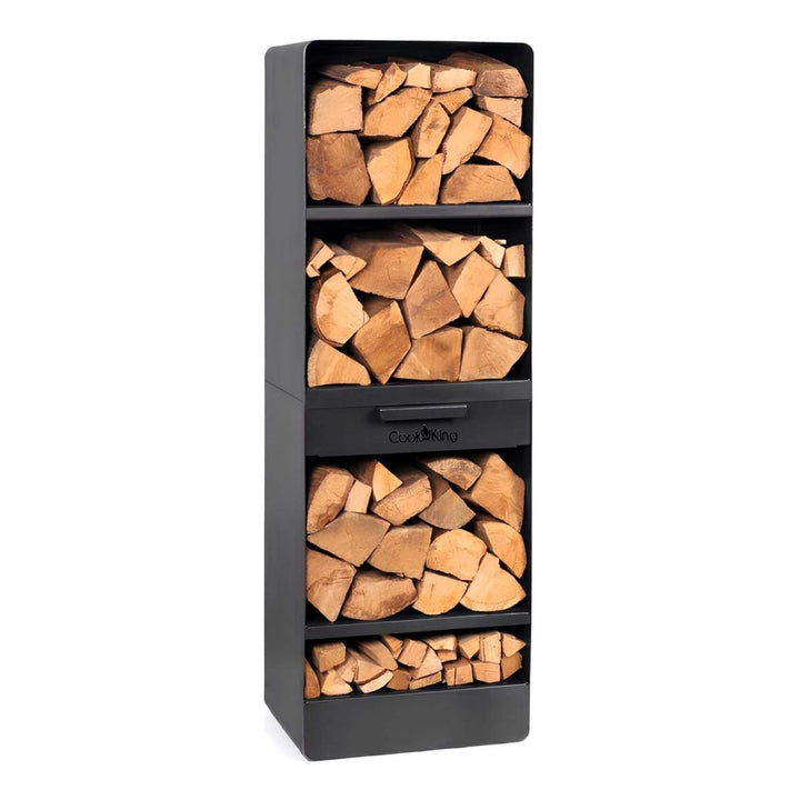 CookKing Kaminholzregal Vento mit vier gefüllten Holzfächern in schräger Ansicht auf Weiß