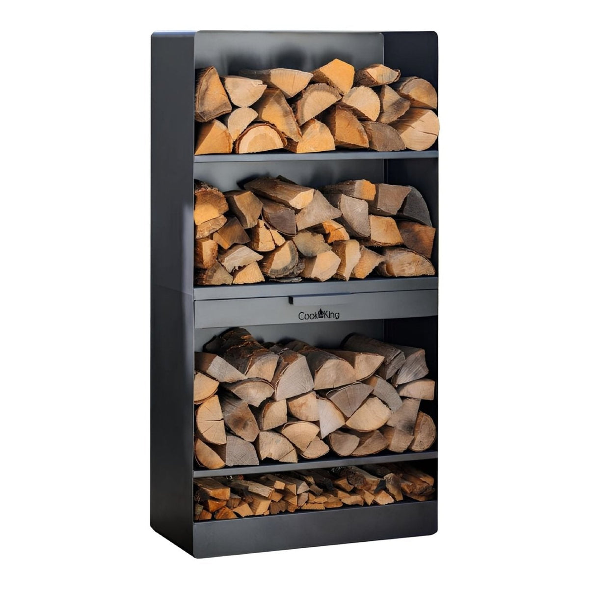 CookKing Kaminholzregal Vento – Hohes Kaminholzregal mit Holzscheiten und Schublade in schräger Ansicht auf Weiß