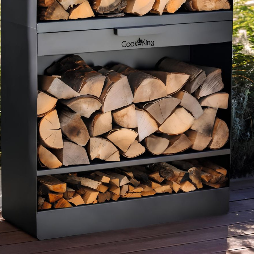CookKing Kaminholzregal Vento – Nahaufnahme der unteren Holzfächer und geschlossenen Schublade