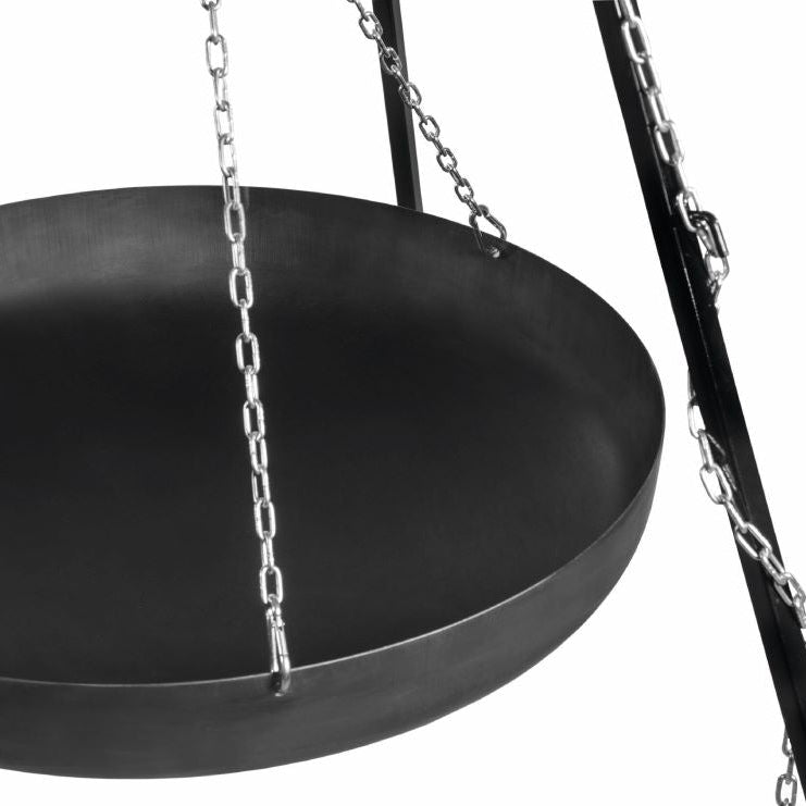 CookKing Schwenkgrill mit Wok – Detail der Wokschale und ihrer Kettenaufhängung