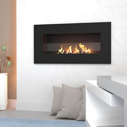 Einbau Ethanol Kamin Hitze Swing – Brennender Einbaukamin an einer weißen Wand