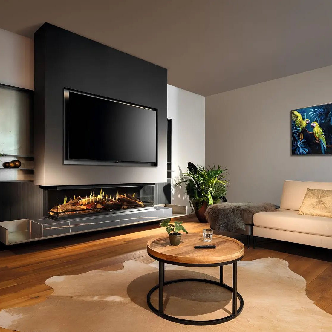 Elektrokamin Kalfire E-one 160S – Elektrokamin mit dreiseitiger Verglasung unter einem Fernseher neben einem Sofa