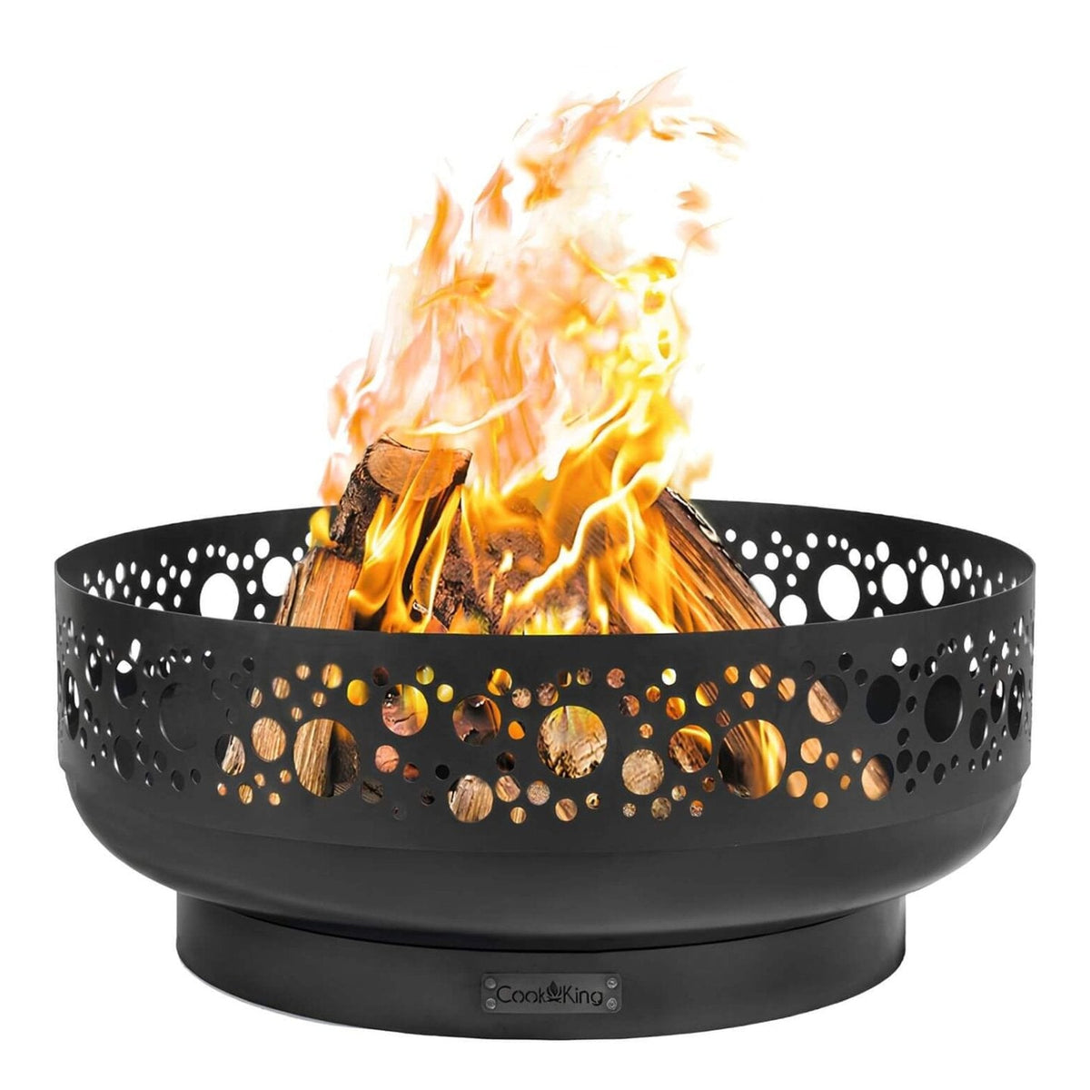 Feuerschale CookKing Boston 80 cm – Feuerschale mit Lochmuster und brennendem Holz auf weißem Hintergrund