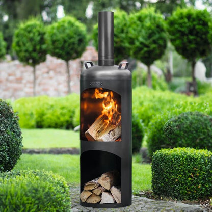 CookKing Gartenofen Faro – Gartenofen mit Feuer und gefülltem Holzfach im Garten