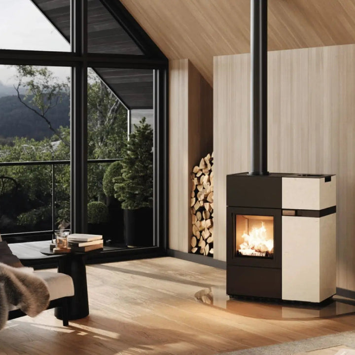 Hybridofen Austroflamm Quadra Duo im Wohnraum