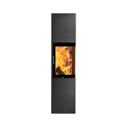 Freigestellter Kaminofen Austroflamm Slim 4.0