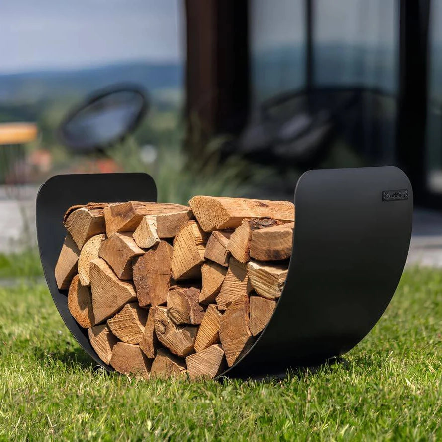 CookKing Kaminholzregal Turyn – Halbrundes Kaminholzregal mit Holzfüllung auf Rasen