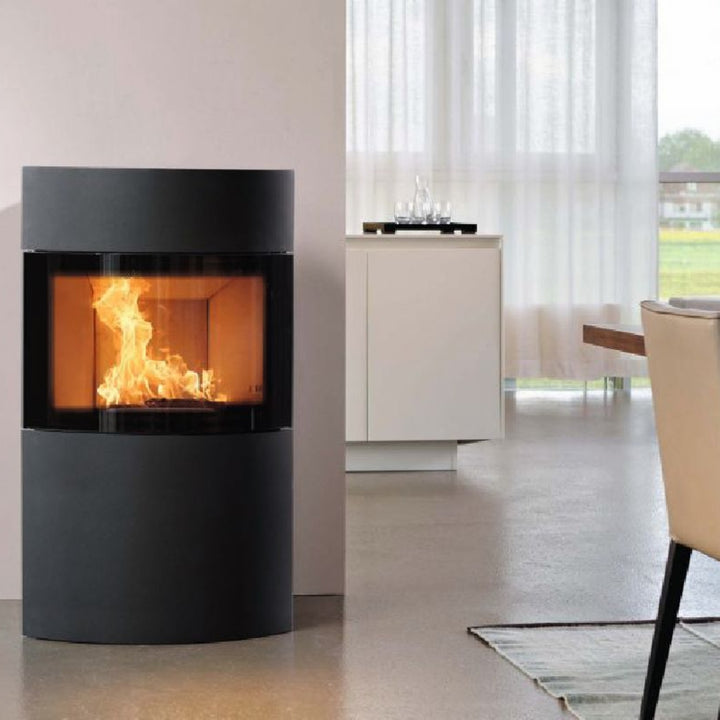 Kaminofen Austroflamm Fynn Xtra 2.0 im Wohnraum