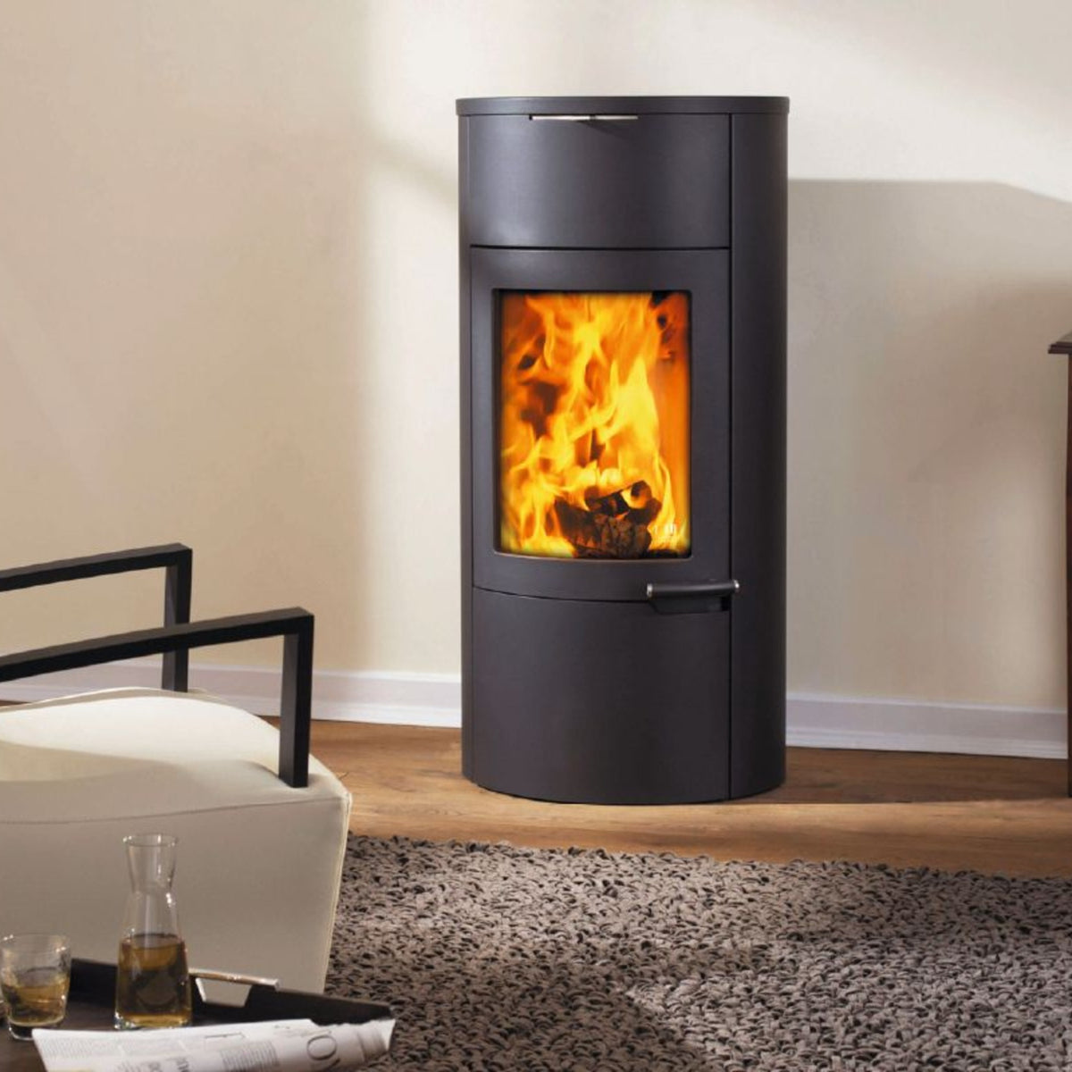 Kaminofen Austroflamm Uno Xtra im Wohnraum