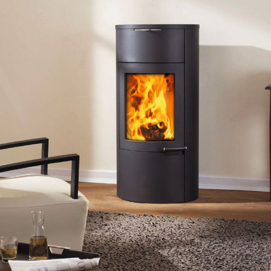 Kaminofen Austroflamm Uno Xtra im Wohnraum