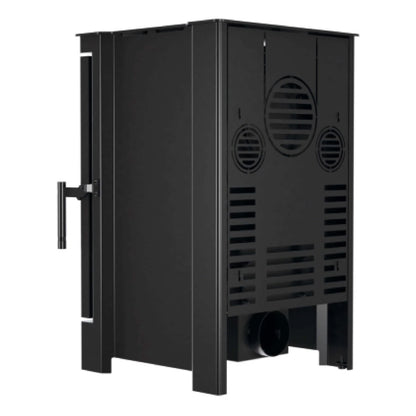 Kaminofen Hitze Lynx B 6,5 kW – Kaminofen mit Standfüßen und Anschlüssen in schräger Rückansicht