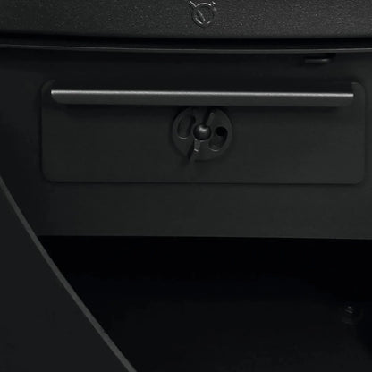 Kaminofen Varde Ovne Aura 3 | 5 kW – Vorderansicht der Ascheschublade mit Griff und Luftregler