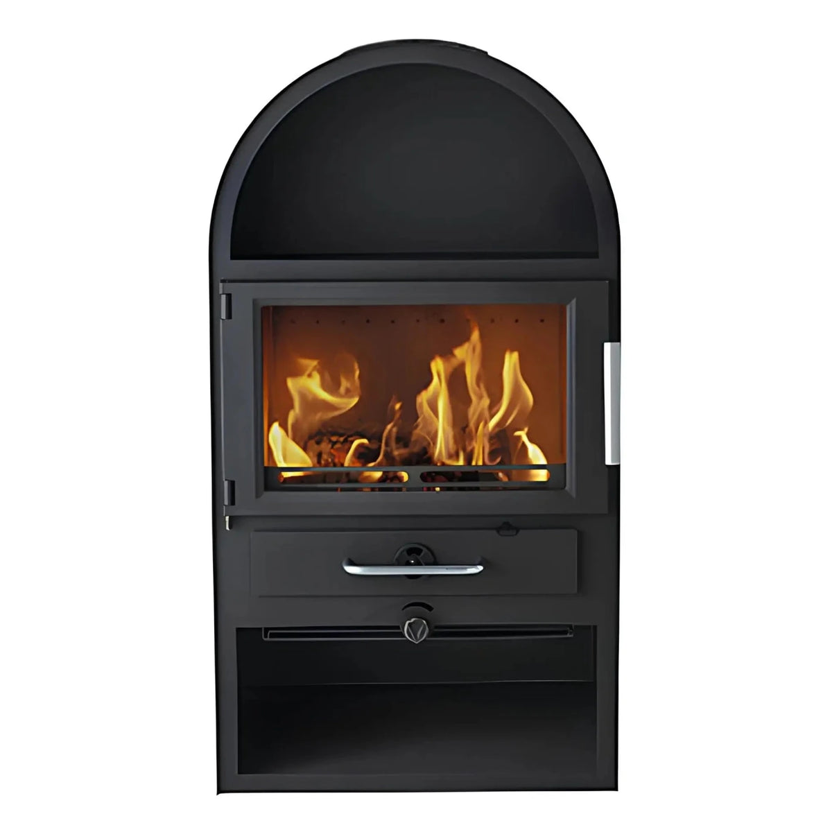 Kaminofen Varde Ovne Thurö 13 | 6 kW – Kaminofen mit Feuer in Vorderansicht auf Weiß