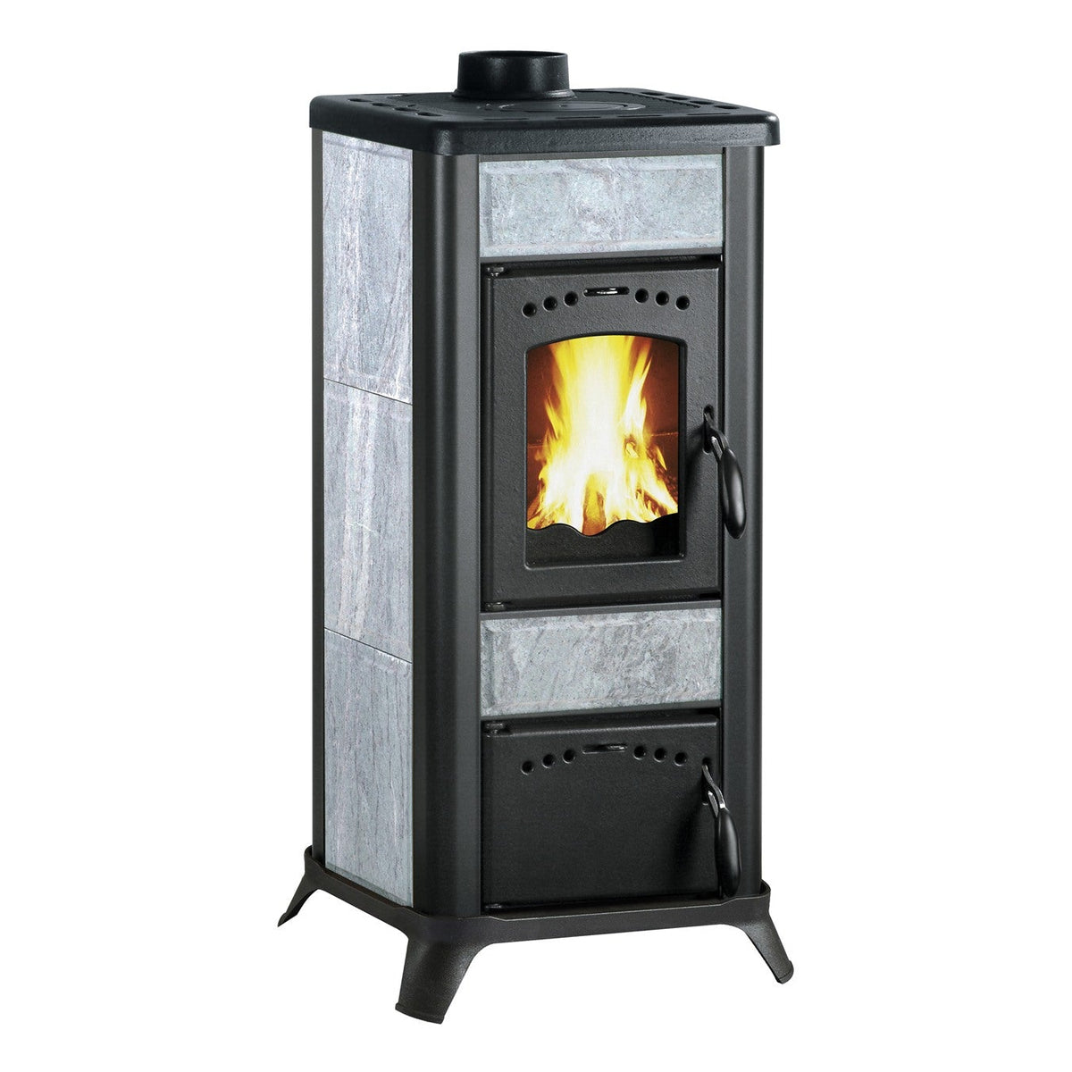 Kaminofen Wamsler Romantik II | 7,5 kW – Schrägansicht mit heller Verkleidung und Kochplatte