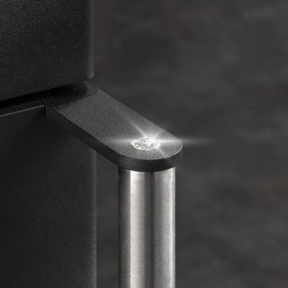 Wodtke samurai oki – Detail des Türgriffs mit Swarovski-Kristall