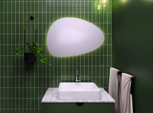 Nova – Unregelmäßig geformter Wandspiegel mit LED, 80 x 55 cm - Ofenerlebnis.de