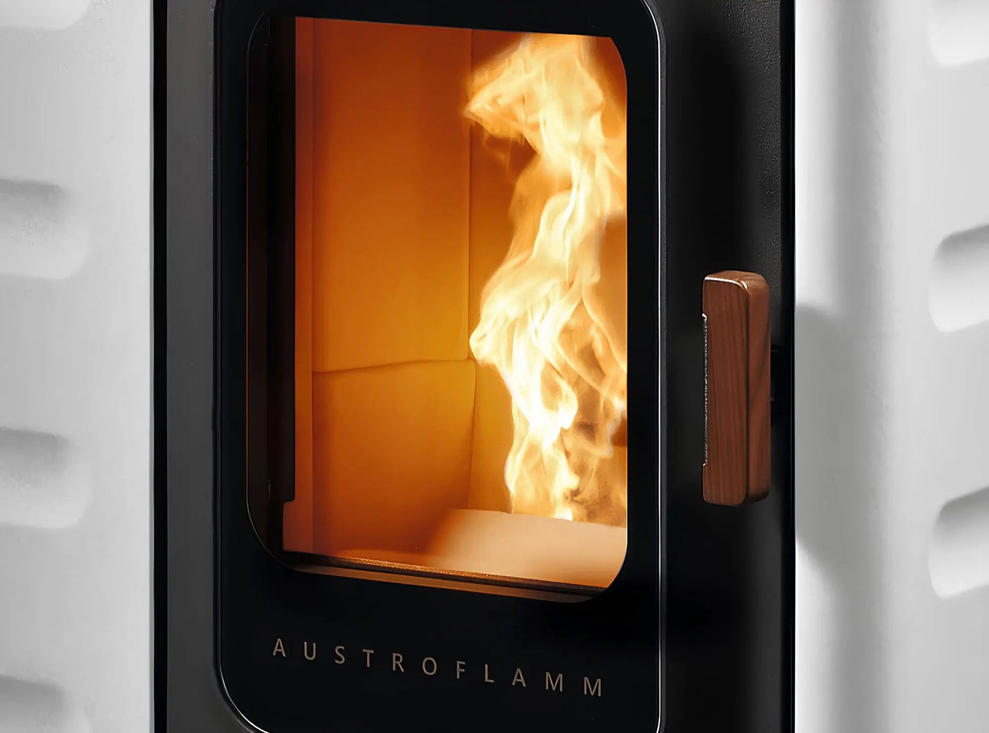 austroflamm-ruby-pelletofen-keramik-weiss - ofenerlebnis.de