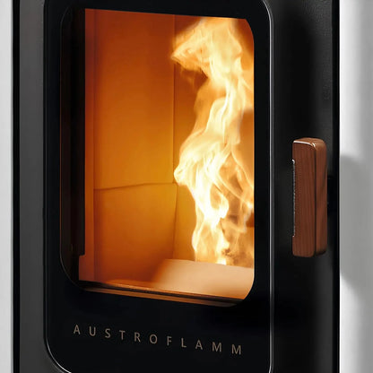 Austroflamm Ruby Pelletofen mit weißer Keramikverkleidung