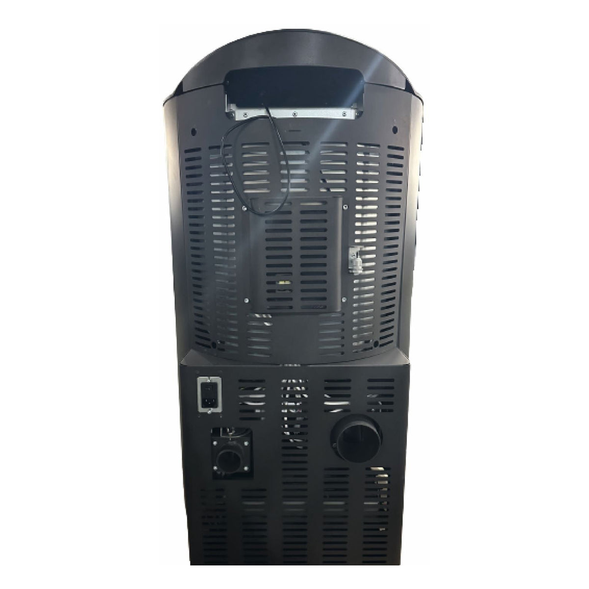 Pelletofen SCHENGER HP51-R | 8,8 kW – Rückansicht des runden Pelletofens mit Lüftungsöffnungen und Anschlüssen