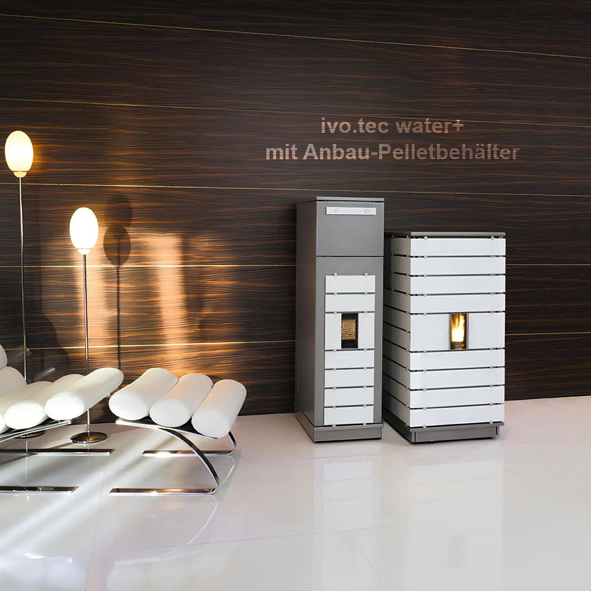 Pelletofen Wodtke ivo.tec water+ | 8/13 kW | wasserführend – Heller Pelletofen mit zusätzlichem Pelletbehälter im Wohnraum