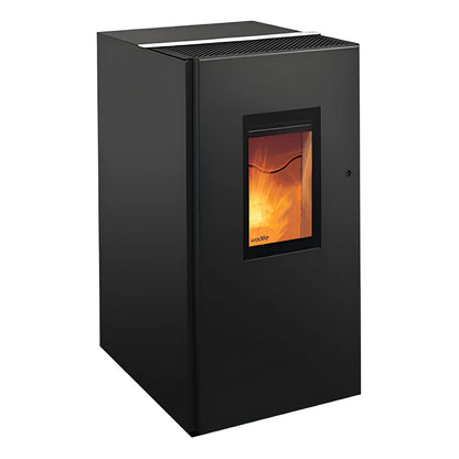 Pelletofen Wodtke Pat water+ | 8/10 kW | wasserführend – Pelletofen mit Feuer und farbiger oberer Dekorleiste auf Weiß