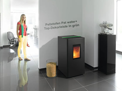 Pelletofen Wodtke Pat water+ wasserführend Top-Dekorleiste in Grün - ofenerlebnis.de
