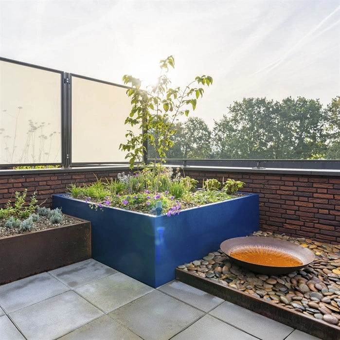 Pflanzkübel ADEZZ CARREZ aus Aluminium – Hersteller-Serienmotiv im Garten; Modellabbildung