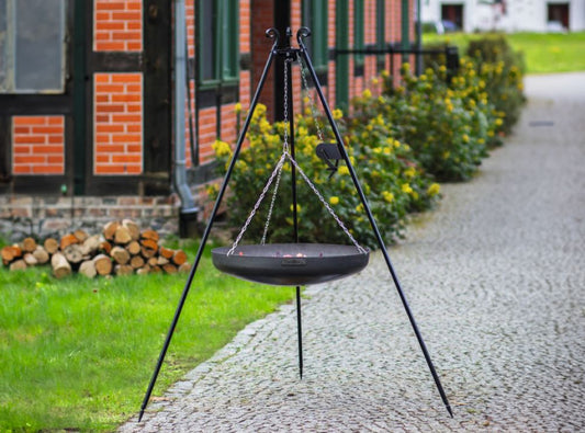 Wok am Dreibein, 180 cm Höhe aus Rohstahl + Kurbel - Ofenerlebnis.de