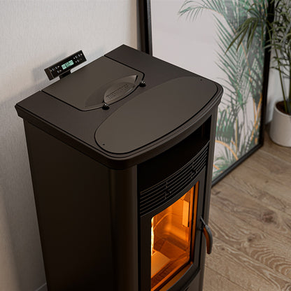 Thermorossi 7000 Evo Easy Pelletofen im Wohnraum