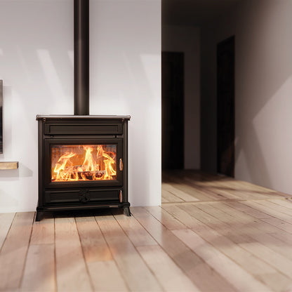 Kaminofen Thermorossi Agorà 7 kW im Wohnraum