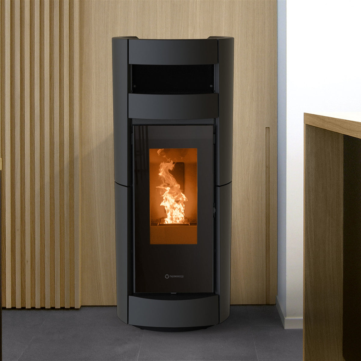 Pelletofen Thermorossi Chic Supreme Natural Air EVO im Wohnraum
