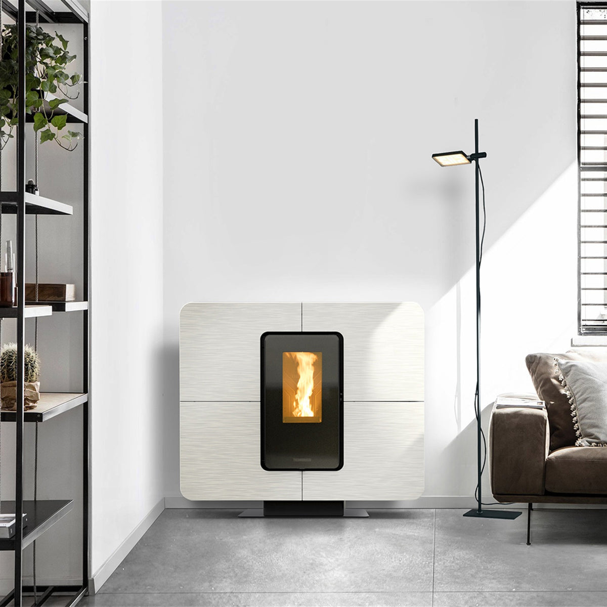 Thermorossi Slimquadro 11 Evo Gres vollständig im Wohnraum – Bianco