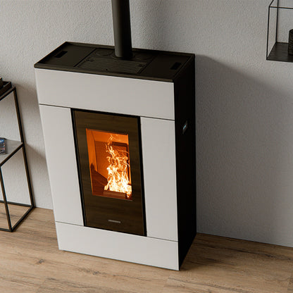Thermorossi SlimQuadro Lumia Cristallo vollständig im Wohnraum