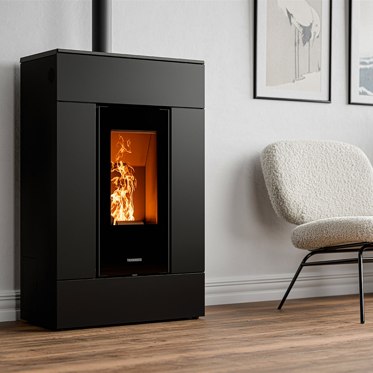 Pelletofen Thermorossi SlimQuadro Lumia Metalcolor im Wohnraum