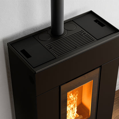 Thermorossi SlimQuadro Lumia Metalcolor Pelletofen im Wohnraum