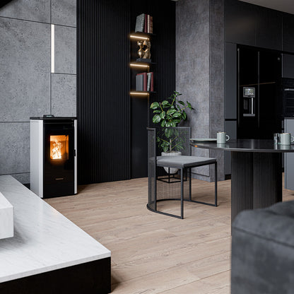 Thermorossi Urban Evo Pelletofen im Wohnraum