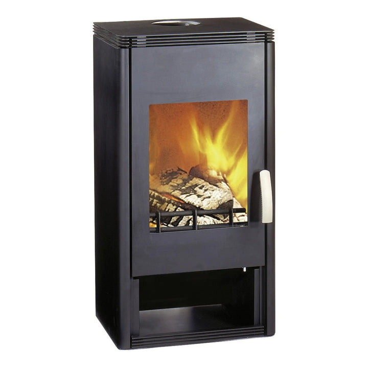 Kaminofen Wamsler Fulgor Stahl | 6/8 kW – Schrägansicht mit Stahlverkleidung und Holzfach